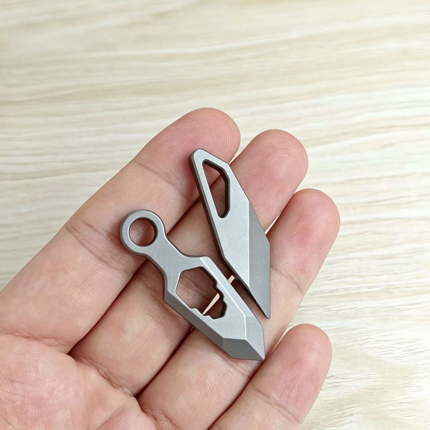 Draagbare titaniumlegering 2 s - Edc Daily Carry recensie en prijs